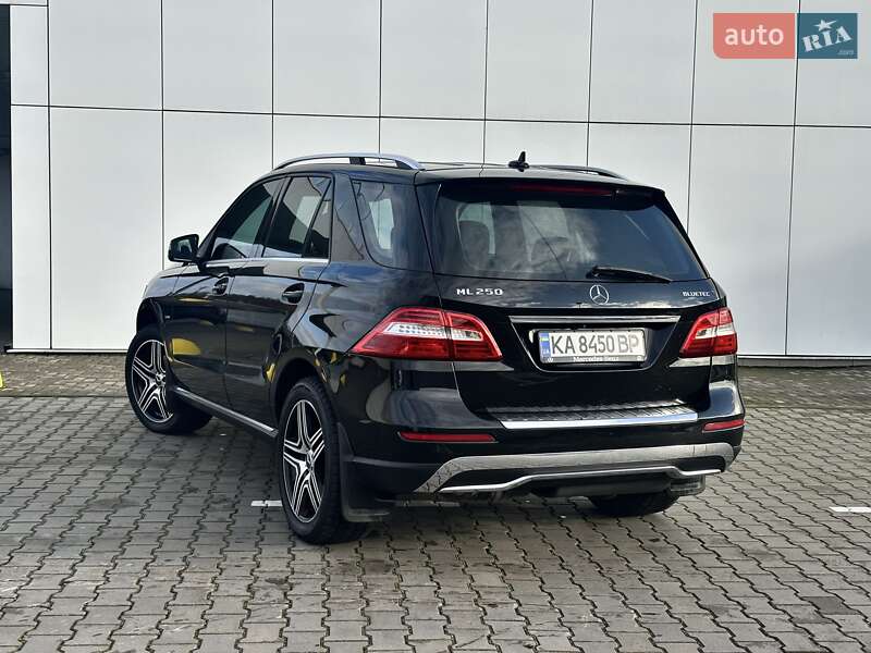 Внедорожник / Кроссовер Mercedes-Benz M-Class 2012 в Киеве фото 10 Внедорожник / Кроссовер Mercedes-Benz M-Class 2012 в Киеве