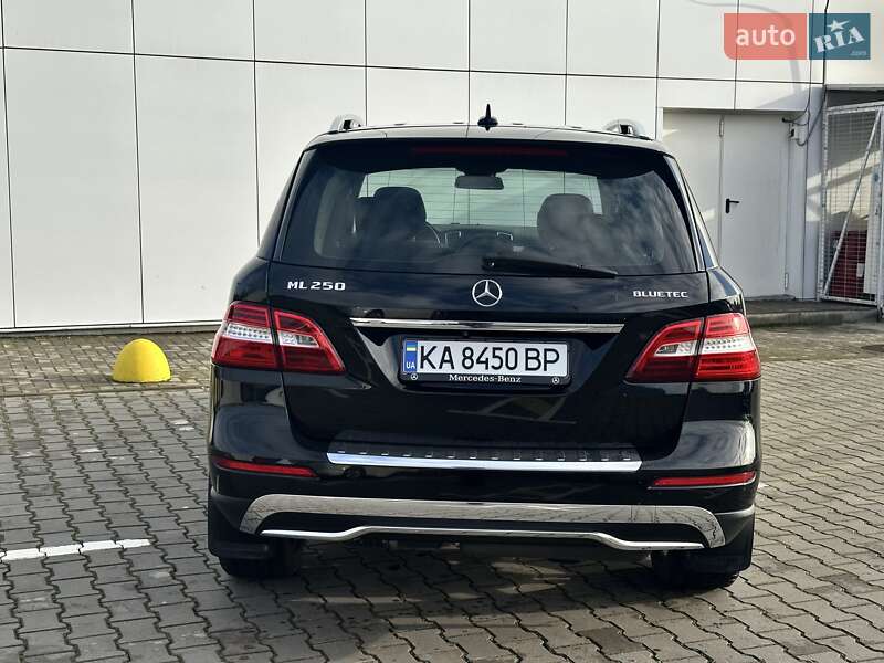 Внедорожник / Кроссовер Mercedes-Benz M-Class 2012 в Киеве фото 12 Внедорожник / Кроссовер Mercedes-Benz M-Class 2012 в Киеве