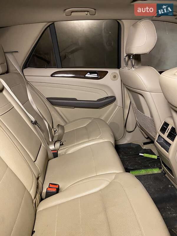 Внедорожник / Кроссовер Mercedes-Benz M-Class 2013 в Львове фото 6 Внедорожник / Кроссовер Mercedes-Benz M-Class 2013 в Львове