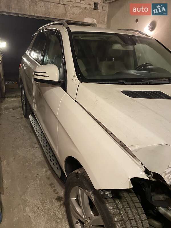 Внедорожник / Кроссовер Mercedes-Benz M-Class 2013 в Львове фото 15 Внедорожник / Кроссовер Mercedes-Benz M-Class 2013 в Львове