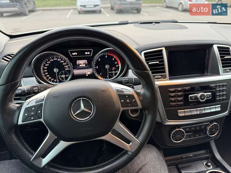 Внедорожник / Кроссовер Mercedes-Benz M-Class 2013 в Днепре фото 37 Внедорожник / Кроссовер Mercedes-Benz M-Class 2013 в Днепре