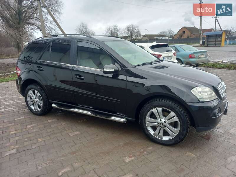 Внедорожник / Кроссовер Mercedes-Benz M-Class 2006 в Теофиполе