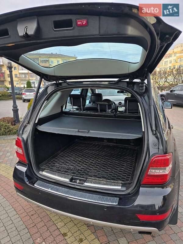 Внедорожник / Кроссовер Mercedes-Benz M-Class 2011 в Ивано-Франковске