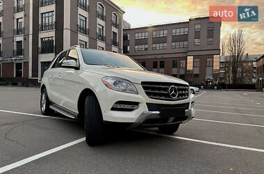 Внедорожник / Кроссовер Mercedes-Benz M-Class 2011 в Киеве