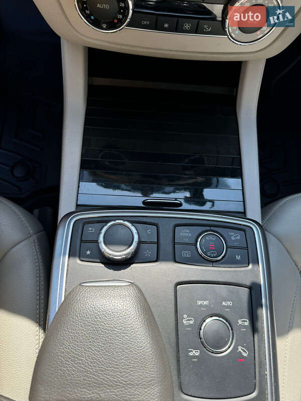 Внедорожник / Кроссовер Mercedes-Benz M-Class 2014 в Бродах