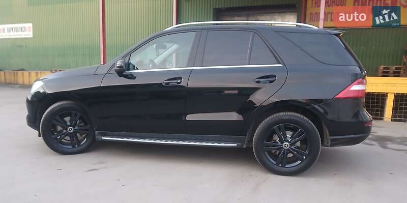 Внедорожник / Кроссовер Mercedes-Benz M-Class 2012 в Хмельницком