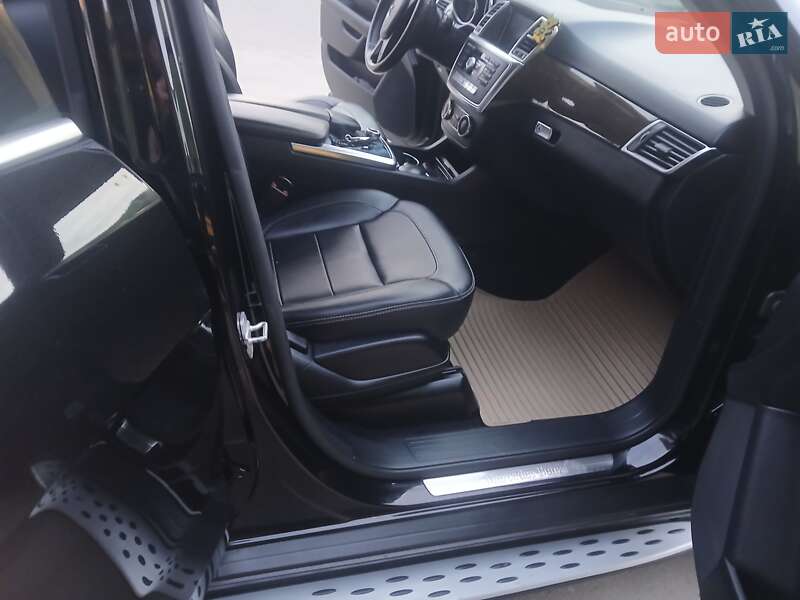 Внедорожник / Кроссовер Mercedes-Benz M-Class 2012 в Хмельницком