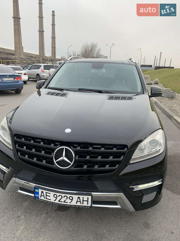 Внедорожник / Кроссовер Mercedes-Benz M-Class 2011 в Днепре фото 3 Внедорожник / Кроссовер Mercedes-Benz M-Class 2011 в Днепре