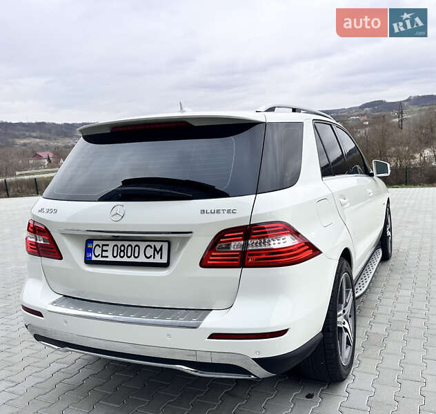 Внедорожник / Кроссовер Mercedes-Benz M-Class 2012 в Черновцах