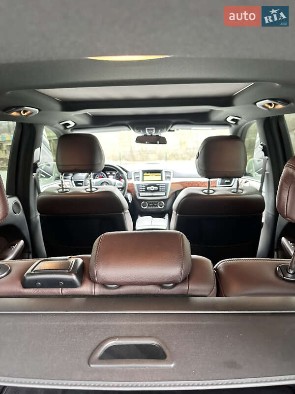 Внедорожник / Кроссовер Mercedes-Benz M-Class 2012 в Черновцах