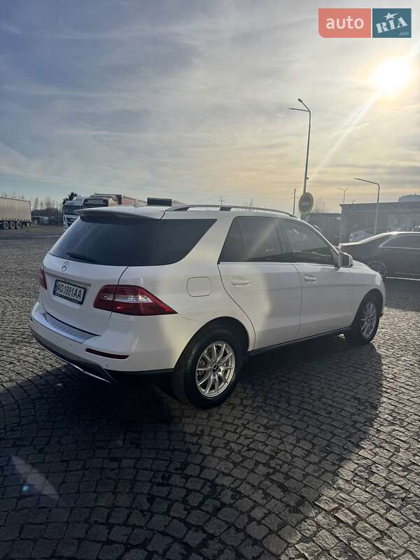 Внедорожник / Кроссовер Mercedes-Benz M-Class 2013 в Мукачево