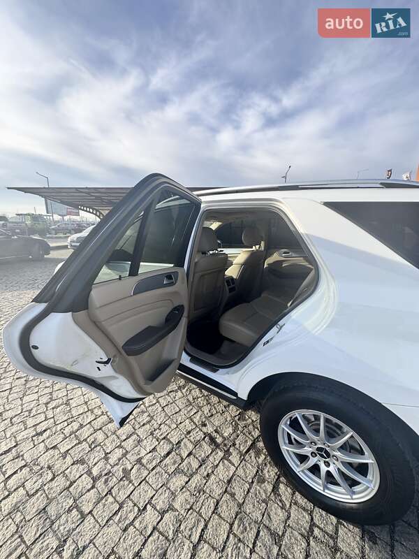 Внедорожник / Кроссовер Mercedes-Benz M-Class 2013 в Мукачево