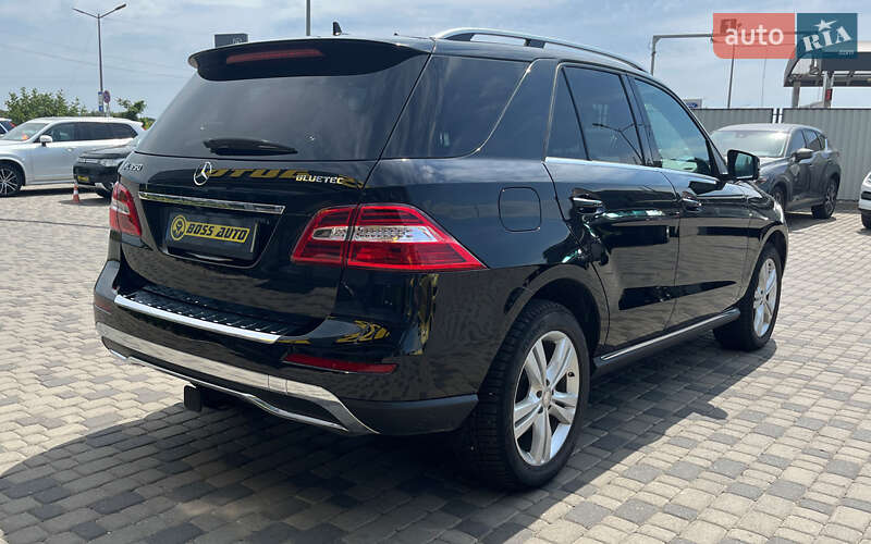 Внедорожник / Кроссовер Mercedes-Benz M-Class 2014 в Мукачево