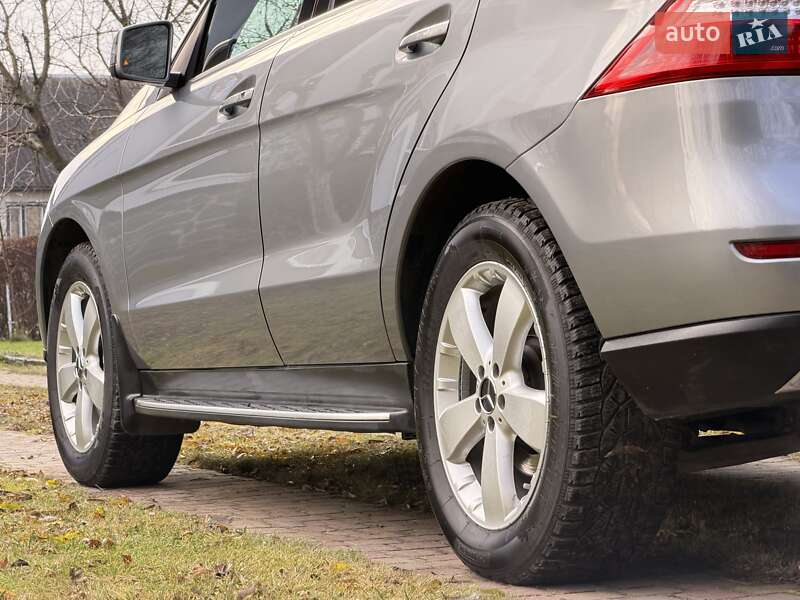 Внедорожник / Кроссовер Mercedes-Benz M-Class 2015 в Луцке