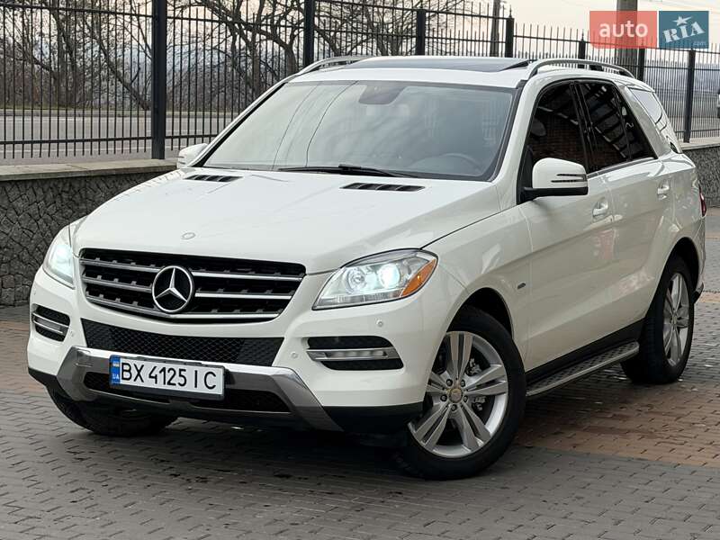 Mercedes-Benz M-Class 2011 Mercedes-Benz M-Class 2011