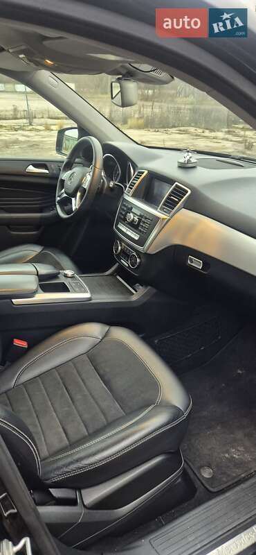 Внедорожник / Кроссовер Mercedes-Benz M-Class 2012 в Солоницевке