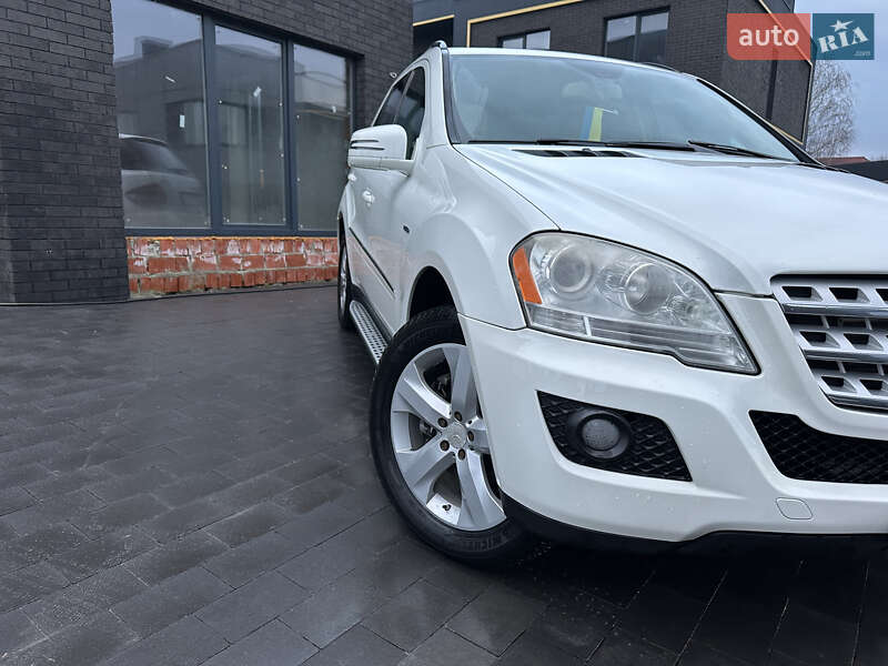 Внедорожник / Кроссовер Mercedes-Benz M-Class 2010 в Львове