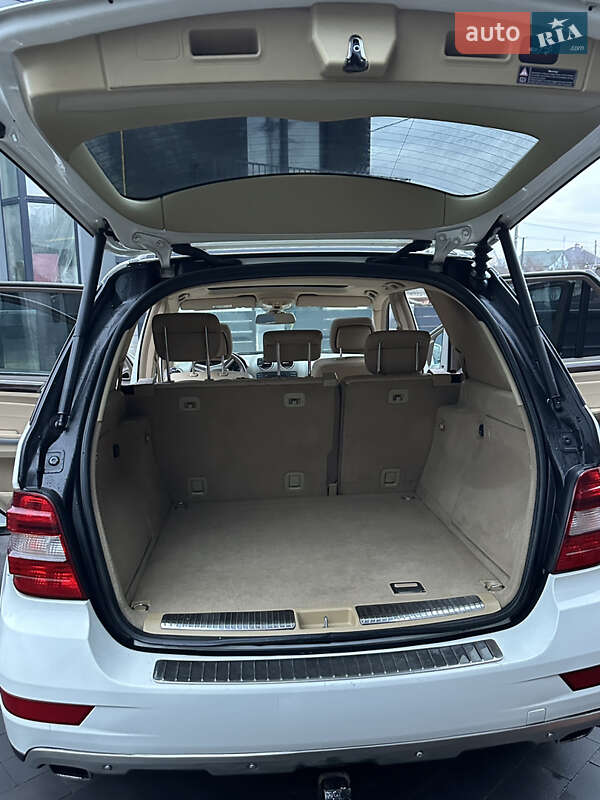 Внедорожник / Кроссовер Mercedes-Benz M-Class 2010 в Львове