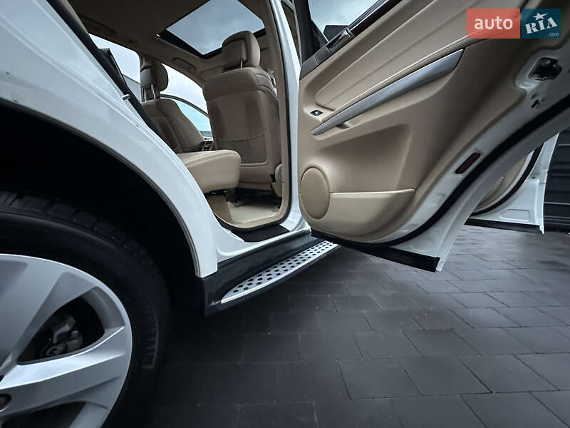 Внедорожник / Кроссовер Mercedes-Benz M-Class 2010 в Львове
