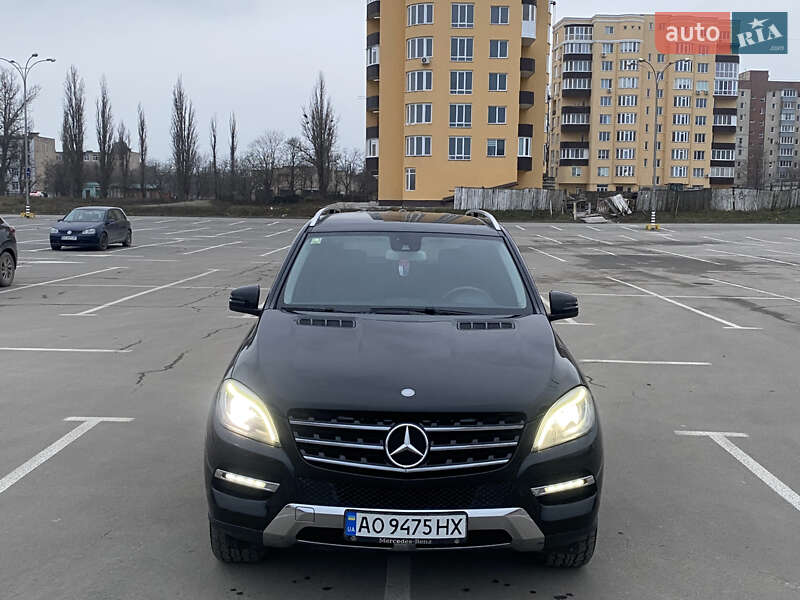 Внедорожник / Кроссовер Mercedes-Benz M-Class 2012 в Каменец-Подольском