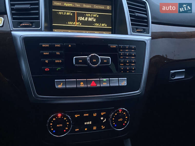 Внедорожник / Кроссовер Mercedes-Benz M-Class 2012 в Каменец-Подольском