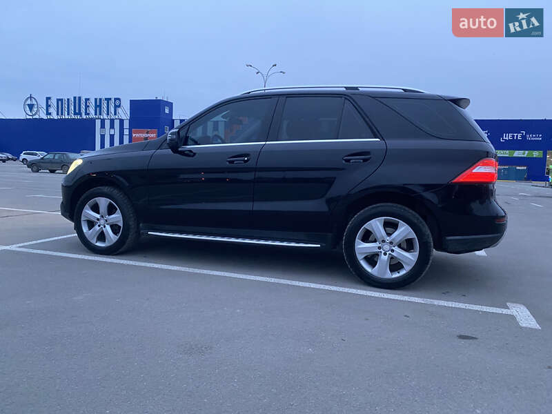 Внедорожник / Кроссовер Mercedes-Benz M-Class 2012 в Каменец-Подольском