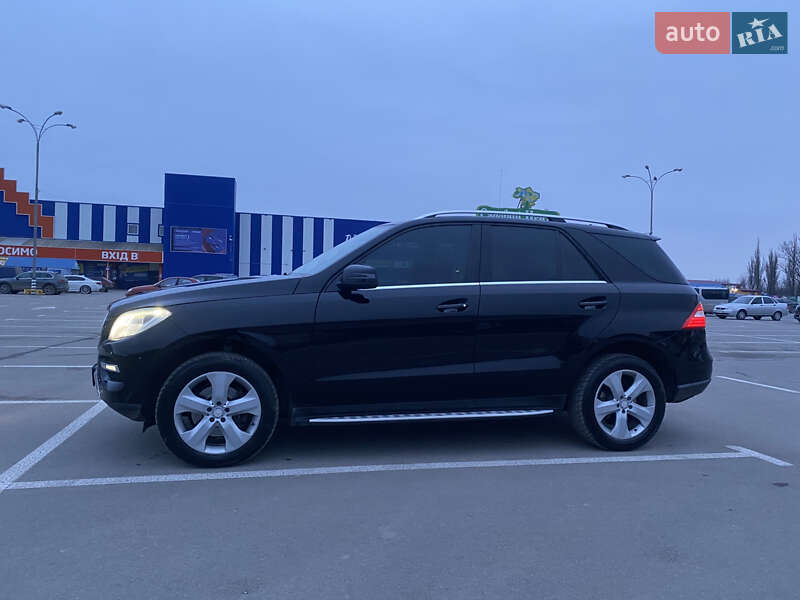 Внедорожник / Кроссовер Mercedes-Benz M-Class 2012 в Каменец-Подольском