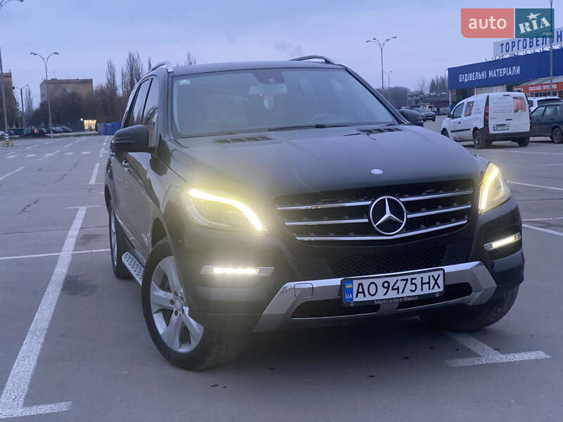 Внедорожник / Кроссовер Mercedes-Benz M-Class 2012 в Каменец-Подольском