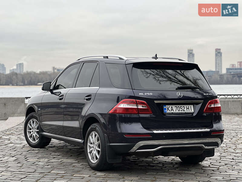 Внедорожник / Кроссовер Mercedes-Benz M-Class 2012 в Киеве фото 18 Внедорожник / Кроссовер Mercedes-Benz M-Class 2012 в Киеве