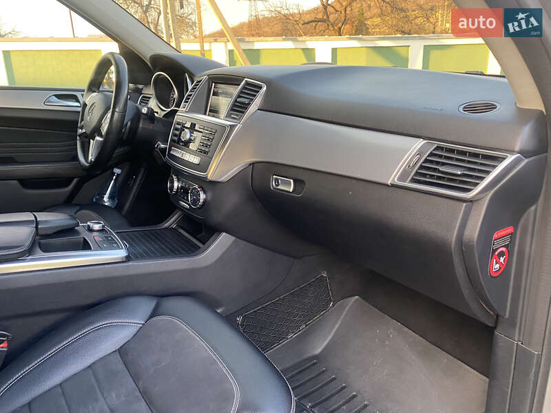 Внедорожник / Кроссовер Mercedes-Benz M-Class 2013 в Ужгороде