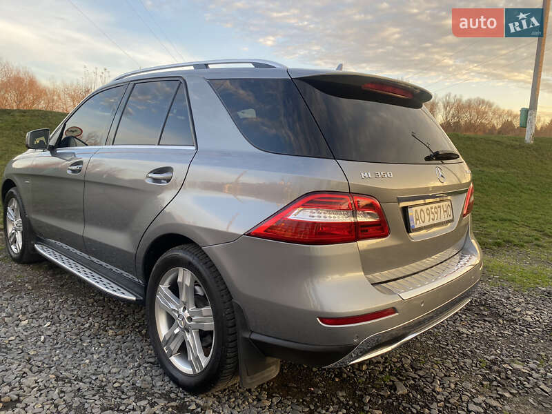 Внедорожник / Кроссовер Mercedes-Benz M-Class 2013 в Ужгороде