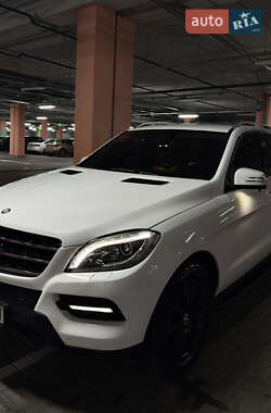 Позашляховик / Кросовер Mercedes-Benz M-Class 2013 в Києві
