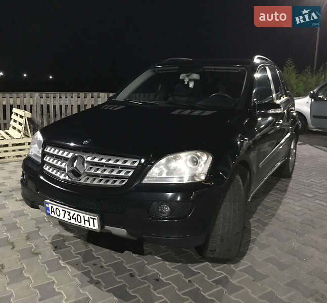 Внедорожник / Кроссовер Mercedes-Benz M-Class 2006 в Иршаве