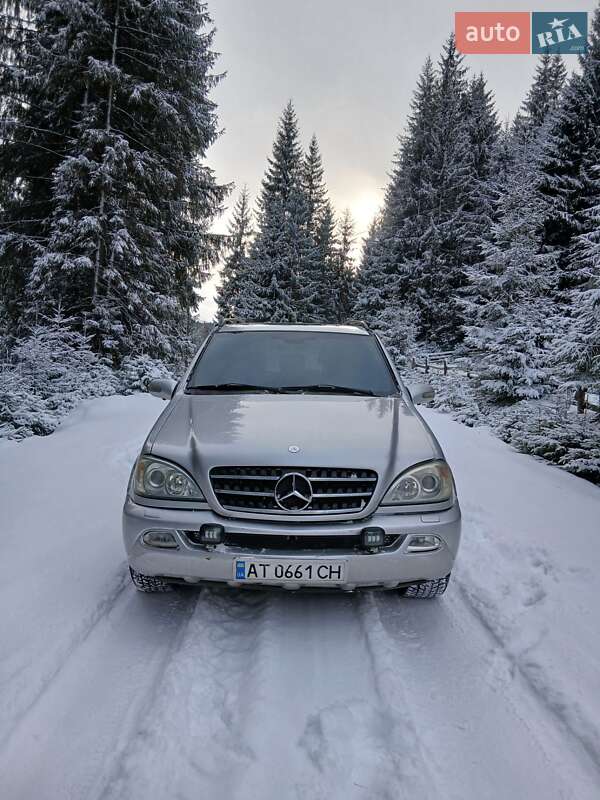 Mercedes-Benz M-Class 2001