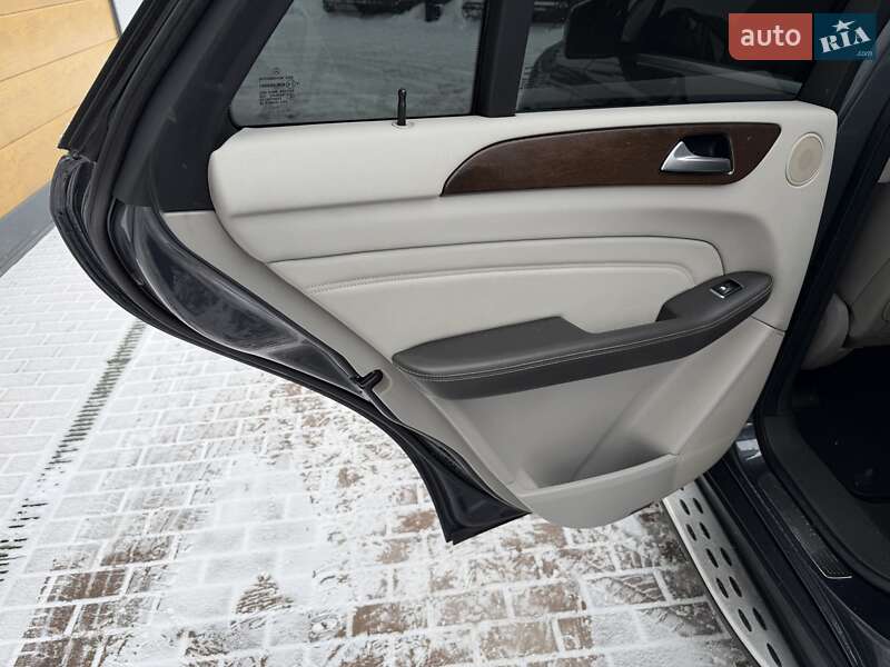 Внедорожник / Кроссовер Mercedes-Benz M-Class 2011 в Белой Церкви