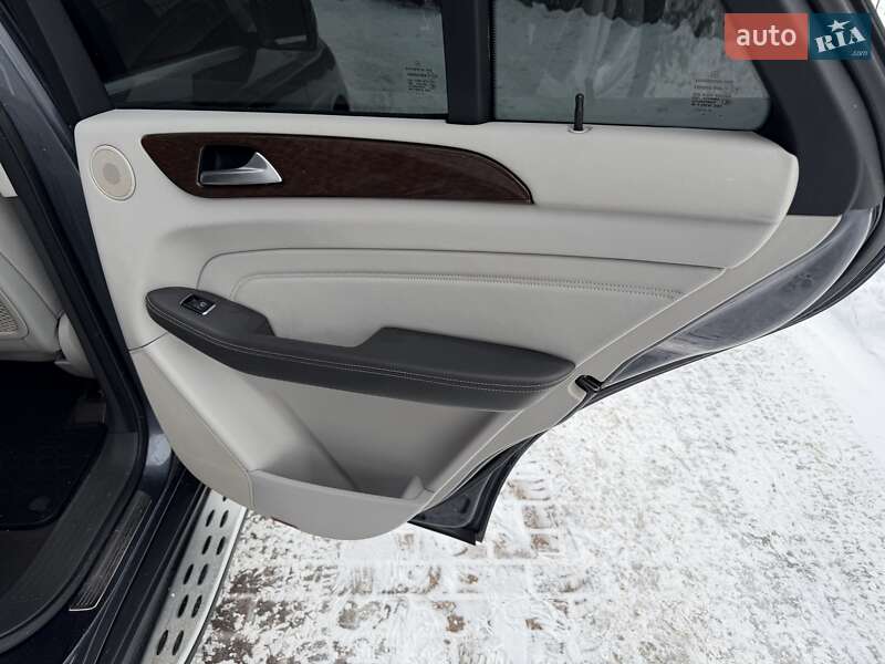 Внедорожник / Кроссовер Mercedes-Benz M-Class 2011 в Белой Церкви