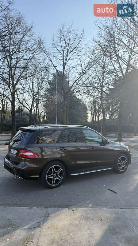 Позашляховик / Кросовер Mercedes-Benz M-Class 2013 в Новоселиці фото 3 Позашляховик / Кросовер Mercedes-Benz M-Class 2013 в Новоселиці