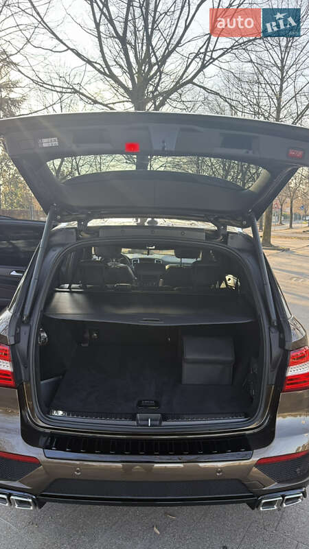 Позашляховик / Кросовер Mercedes-Benz M-Class 2013 в Новоселиці фото 12 Позашляховик / Кросовер Mercedes-Benz M-Class 2013 в Новоселиці
