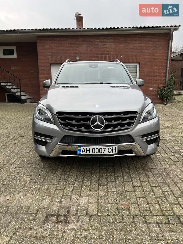 Mercedes-Benz M-Class 2015 Mercedes-Benz M-Class 2015