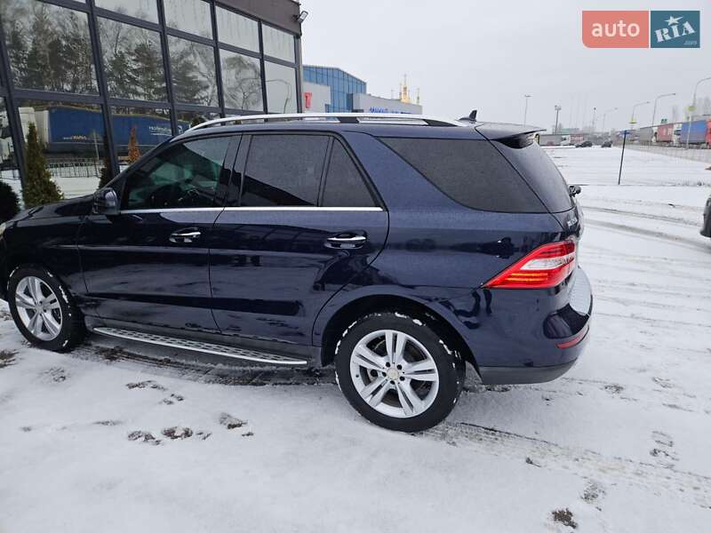 Внедорожник / Кроссовер Mercedes-Benz M-Class 2015 в Ковеле