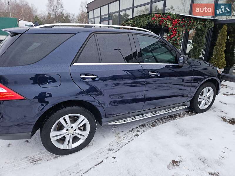 Внедорожник / Кроссовер Mercedes-Benz M-Class 2015 в Ковеле