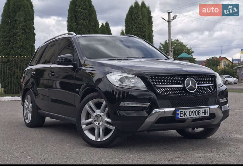 Mercedes-Benz M-Class 2011