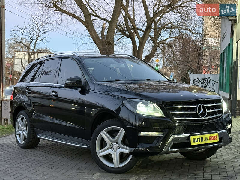 Позашляховик / Кросовер Mercedes-Benz M-Class 2014 в Миколаєві фото 5 Позашляховик / Кросовер Mercedes-Benz M-Class 2014 в Миколаєві