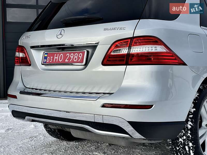 Позашляховик / Кросовер Mercedes-Benz M-Class 2012 в Ковелі