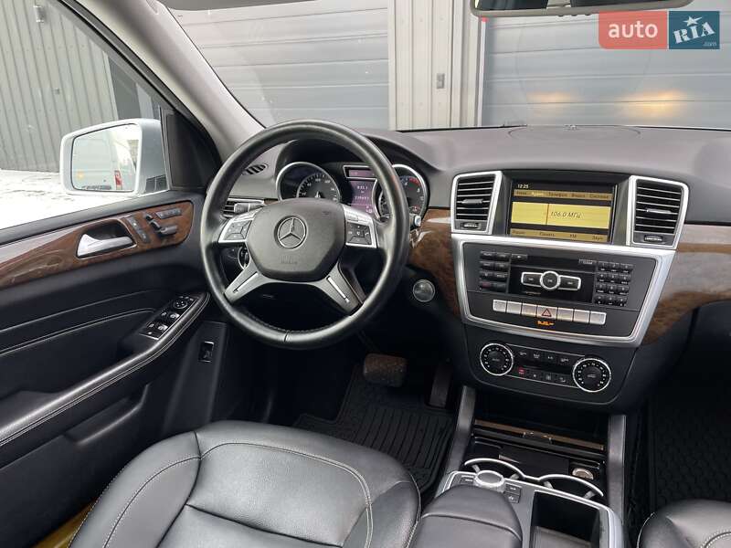Позашляховик / Кросовер Mercedes-Benz M-Class 2012 в Ковелі