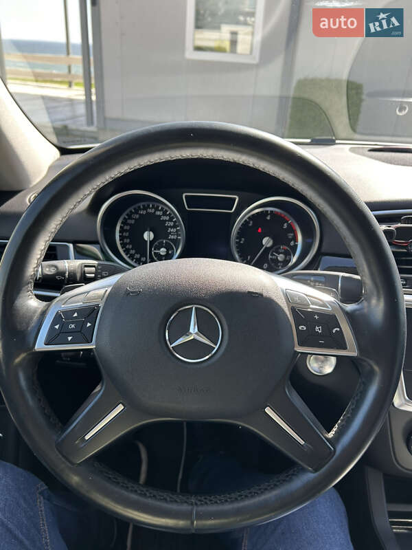 Внедорожник / Кроссовер Mercedes-Benz M-Class 2013 в Черноморске