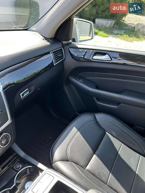 Внедорожник / Кроссовер Mercedes-Benz M-Class 2013 в Черноморске