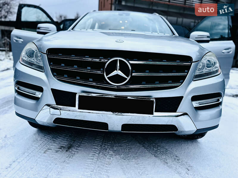 Mercedes-Benz M-Class 2011