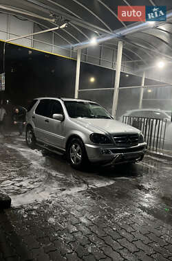 Внедорожник / Кроссовер Mercedes-Benz M-Class 2002 в Луцке
