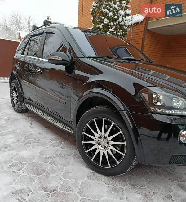 Позашляховик / Кросовер Mercedes-Benz M-Class 2008 в Краснограді